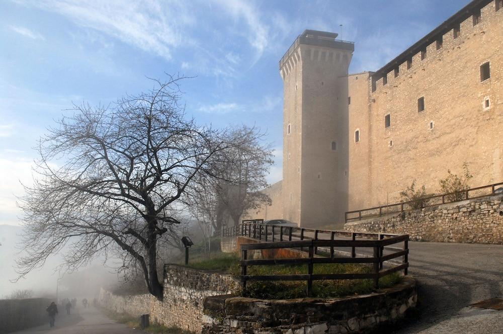 Hotel Athena Spoleto Kültér fotó