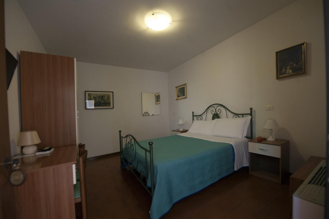 Hotel Athena Spoleto Kültér fotó