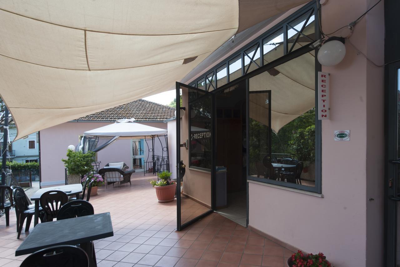 Hotel Athena Spoleto Kültér fotó